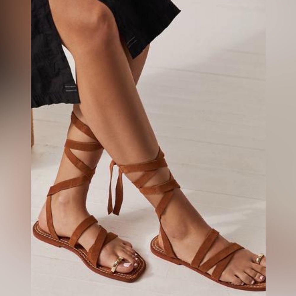 Rooftop Rendezvous Wrap Sandals